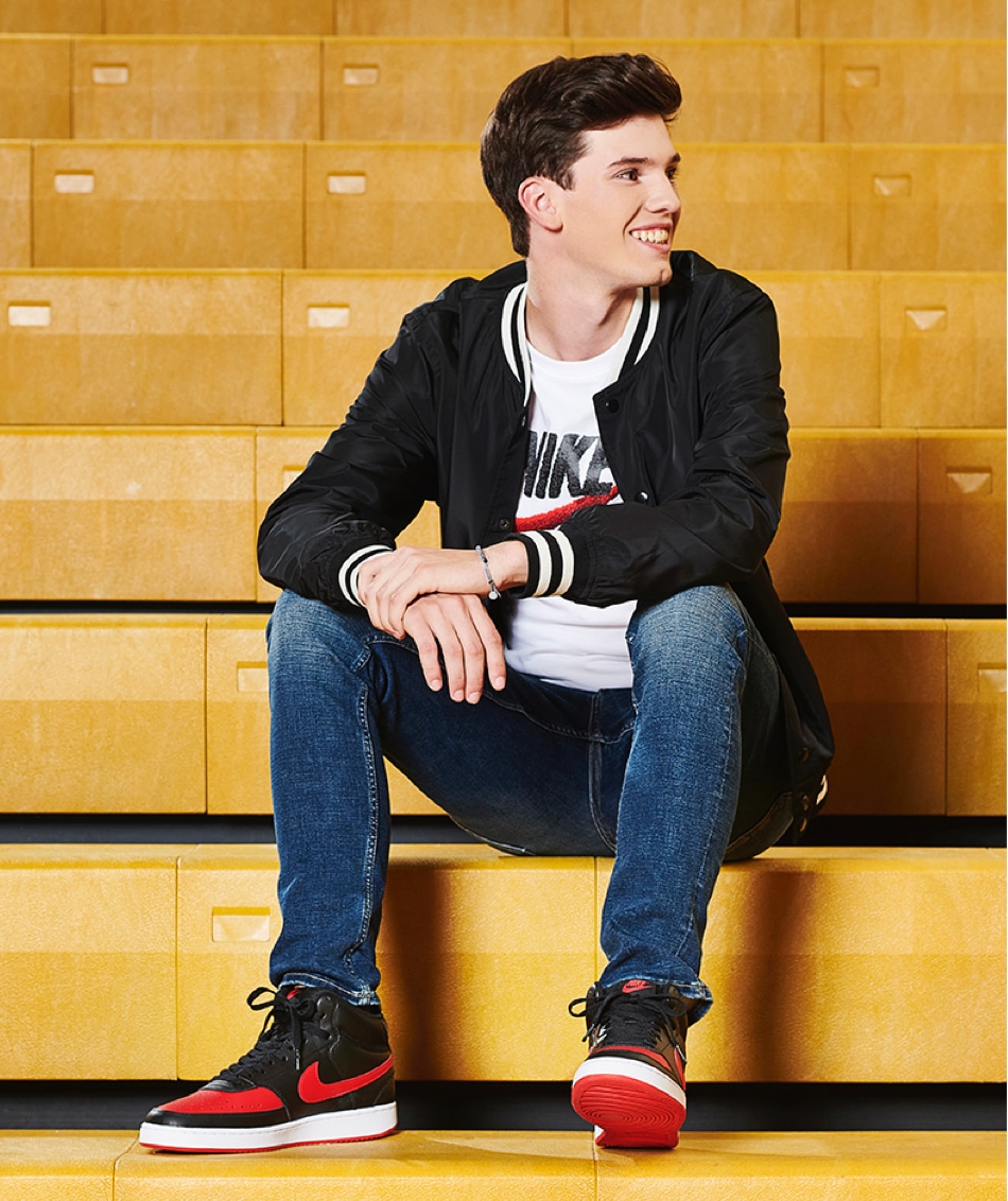 Nike Shoes, Sneakers \u0026 Sandals, Famous