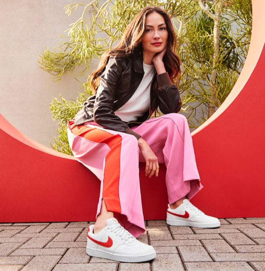 Famous footwear nike womens sneakers clearance