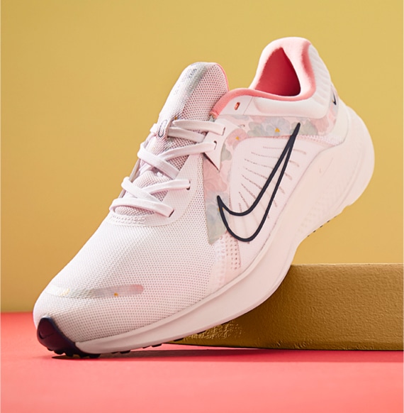 Snel is meer dan Beschaven Nike Shoes, Sneakers & Sandals, Famous Footwear