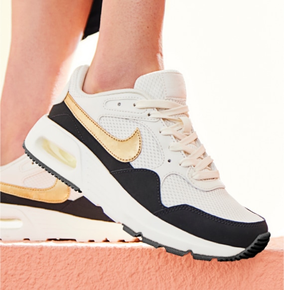 Stylish Sneakers: Rose Gold Nike Cortez  Nike shoes women, Fashion shoes, Nike  shoes roshe