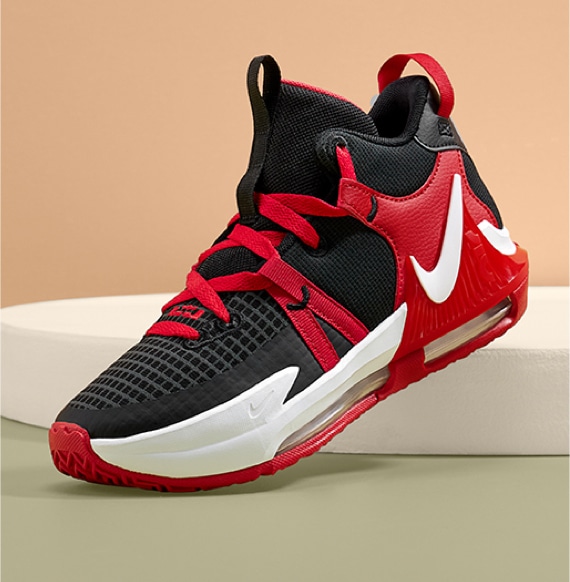 red black and white nike basketball shoes