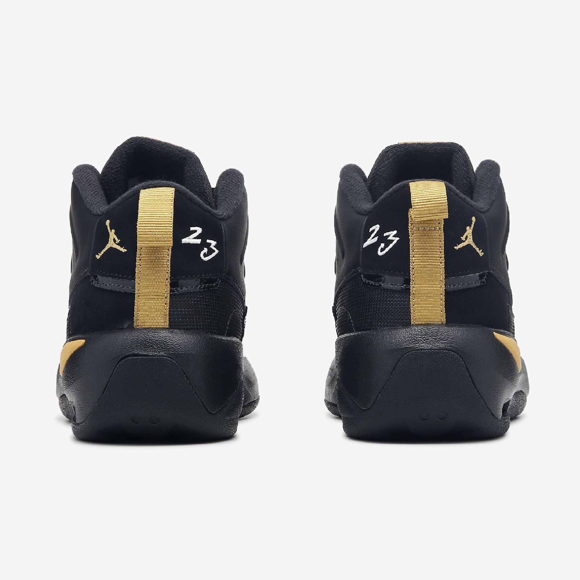 Jordan Kids' Max Aura 7 Mid Sneaker Big Kid | Famous Footwear