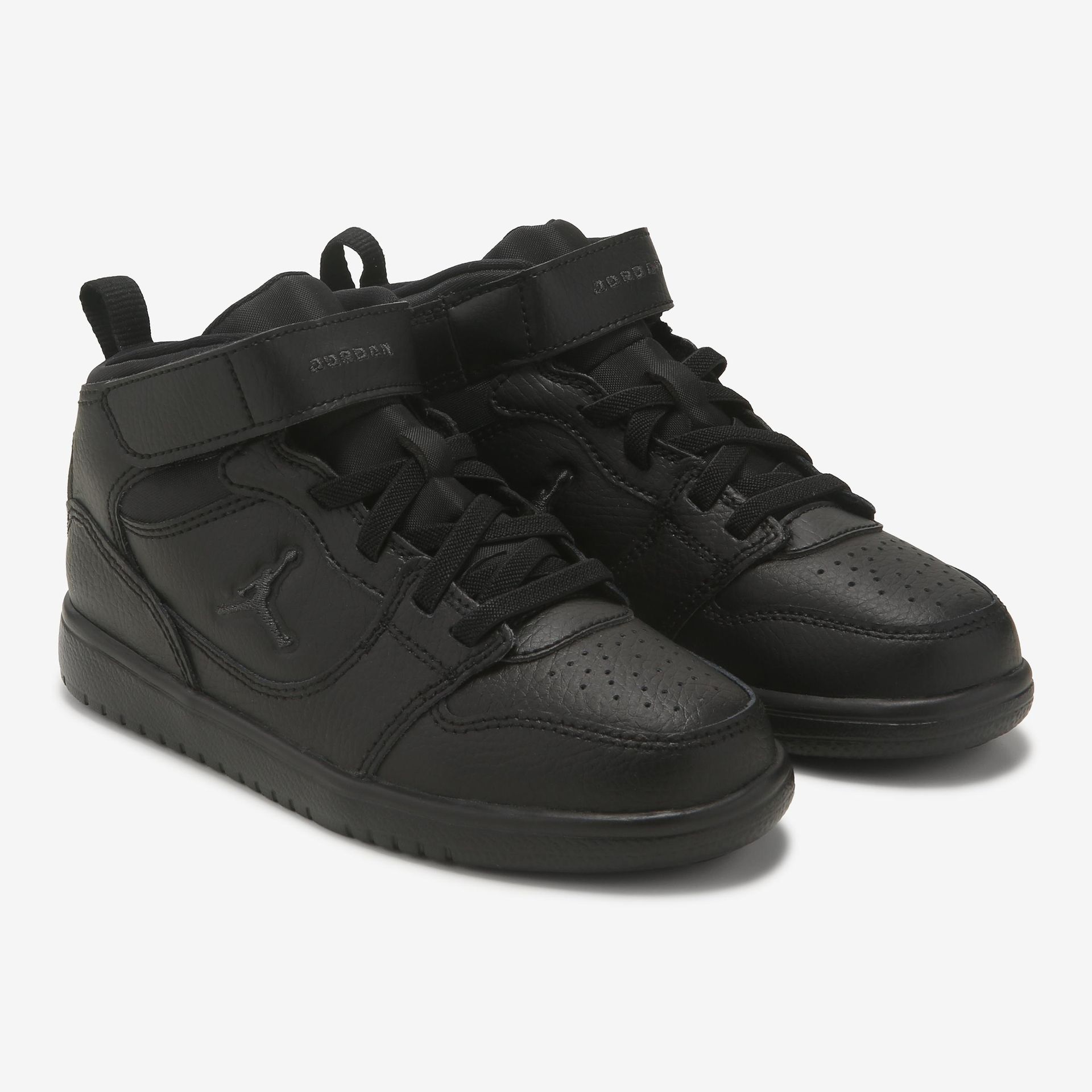 Jordan Kids' Jordan Court Connect Mid Top Sneaker Little Kid