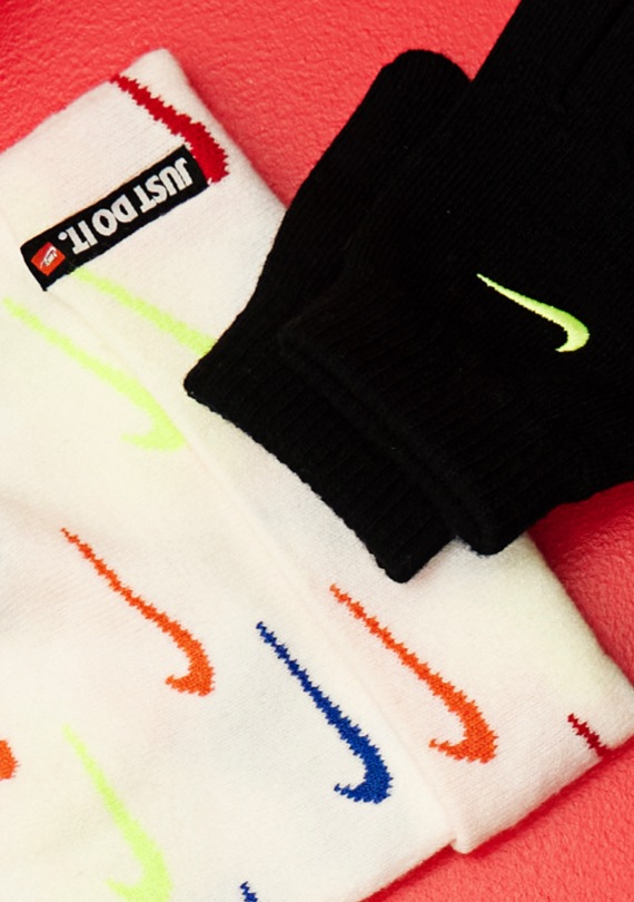 gloves and hat nike