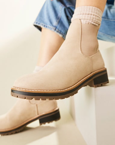 Women's Boots & Booties