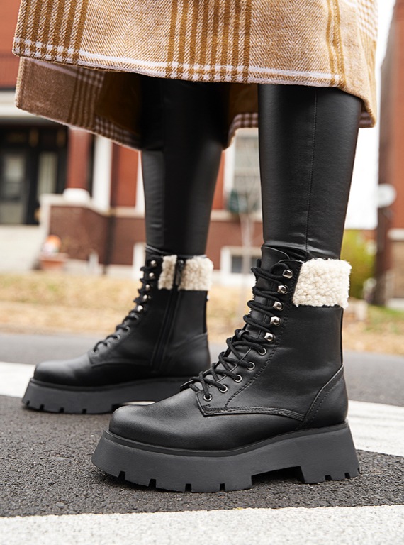 von maur rain boots