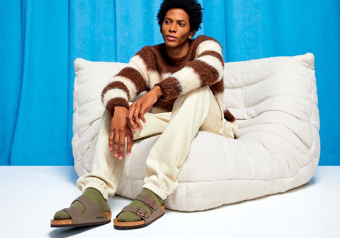 Website for famous footwear top