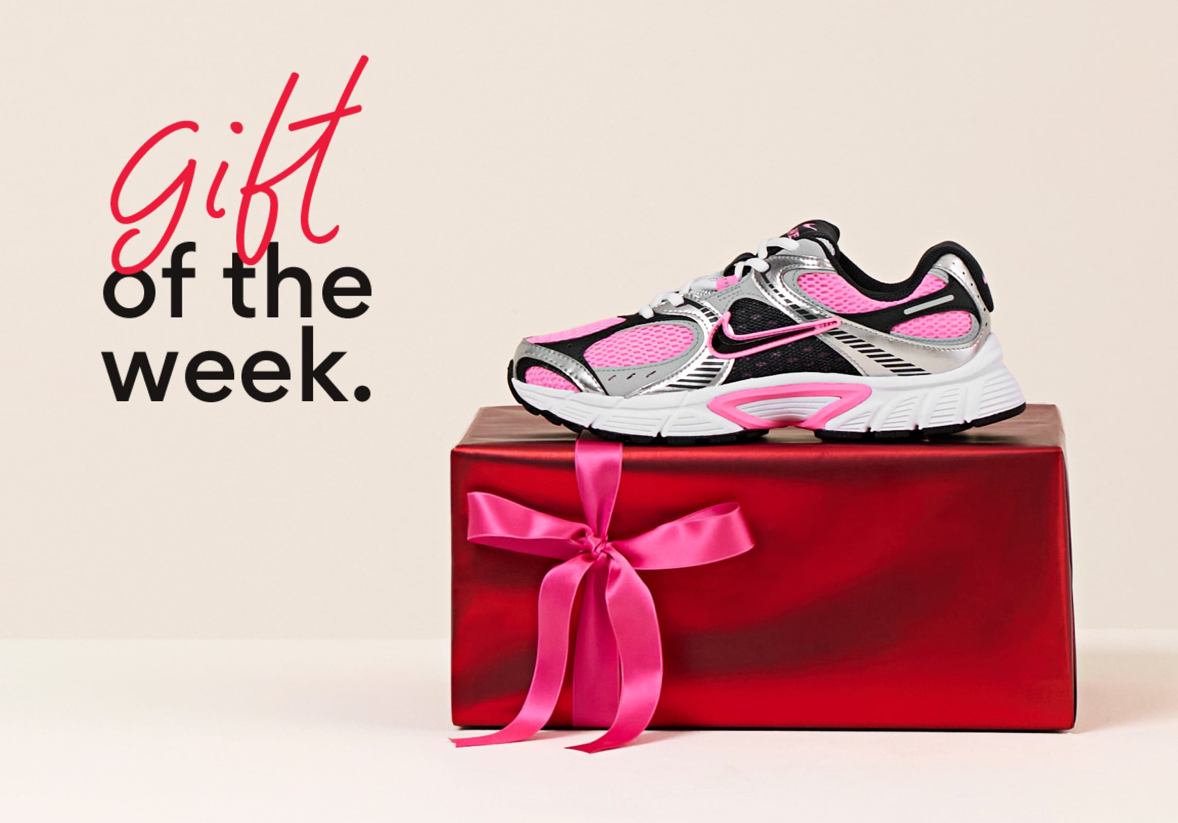 GIFT OF THE WEEK Y2K SNEAKERS