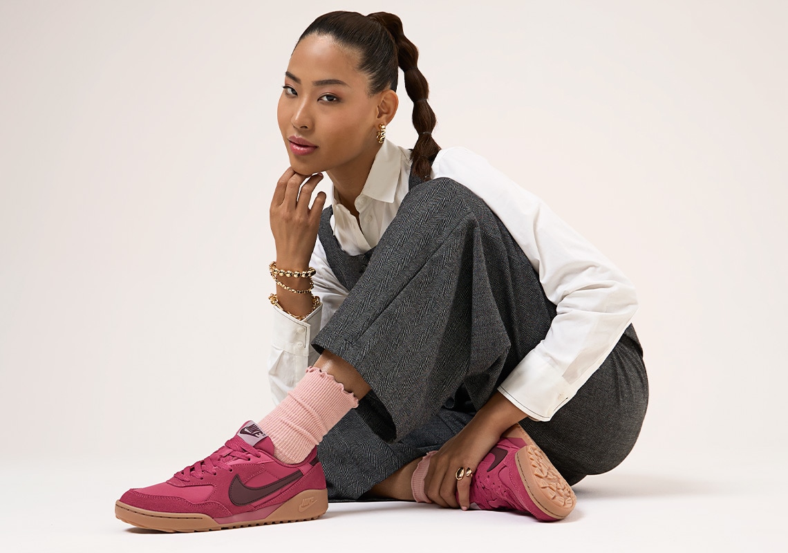 nike terra manta low profile sneaker