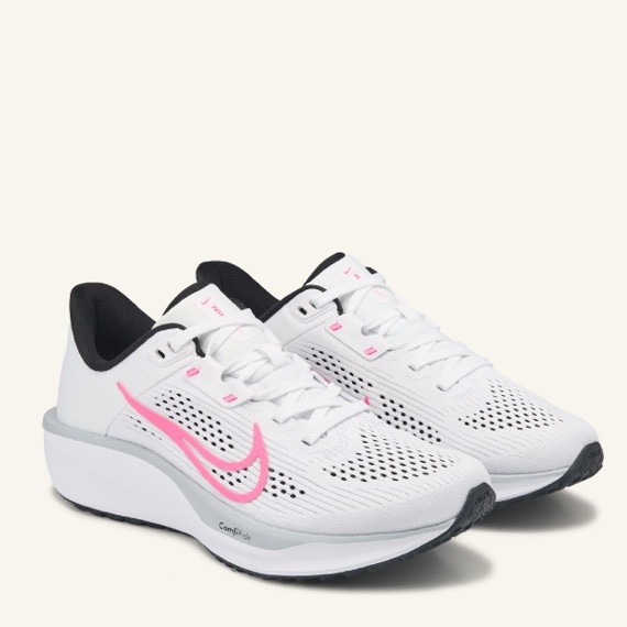 W Nike Quest 6 Running Shoe White/Black/Pink 43809