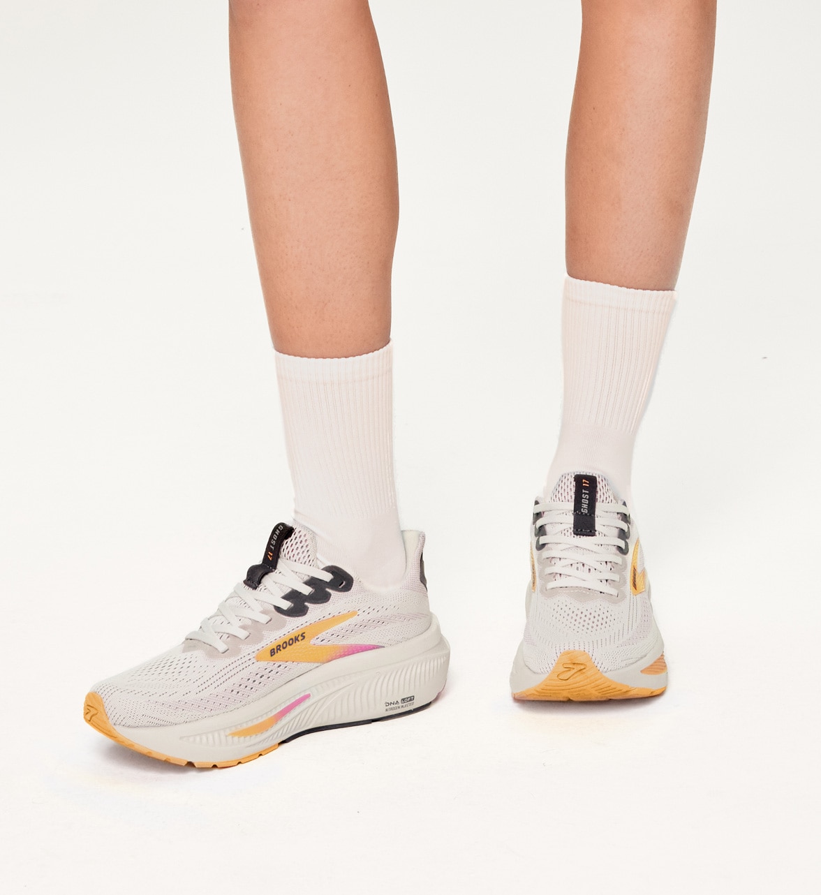 brooks performance running shoes