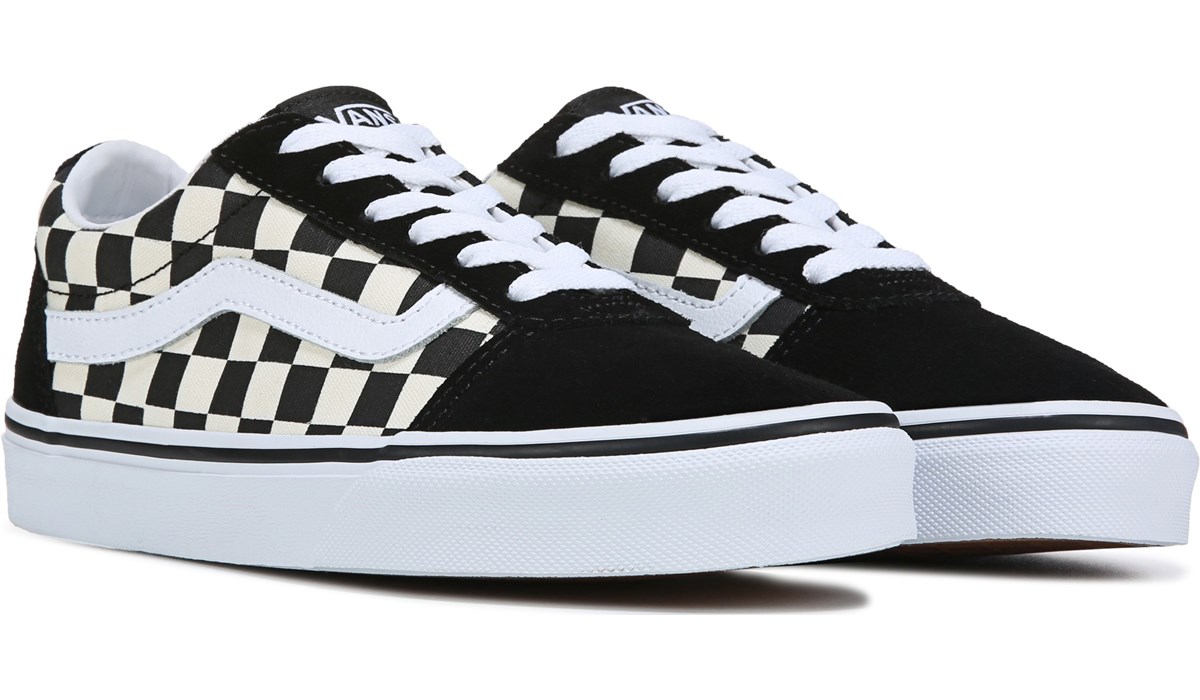 Vans Women's Ward Low Top Sneaker 