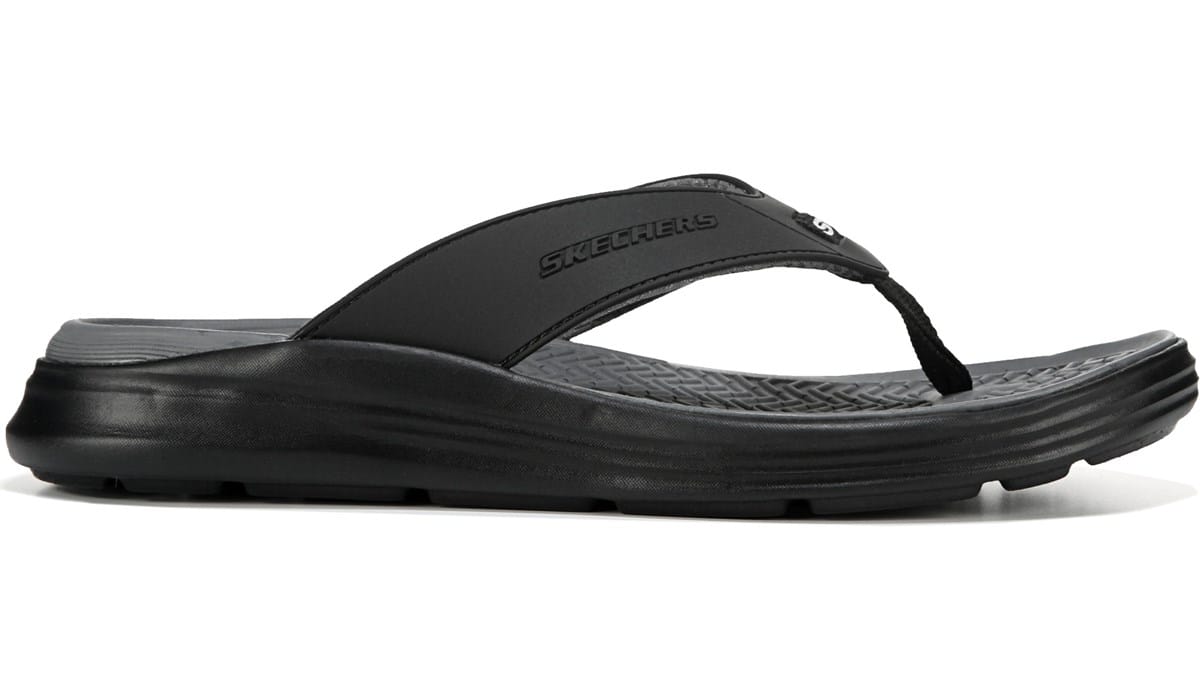 relaxed fit flip flops