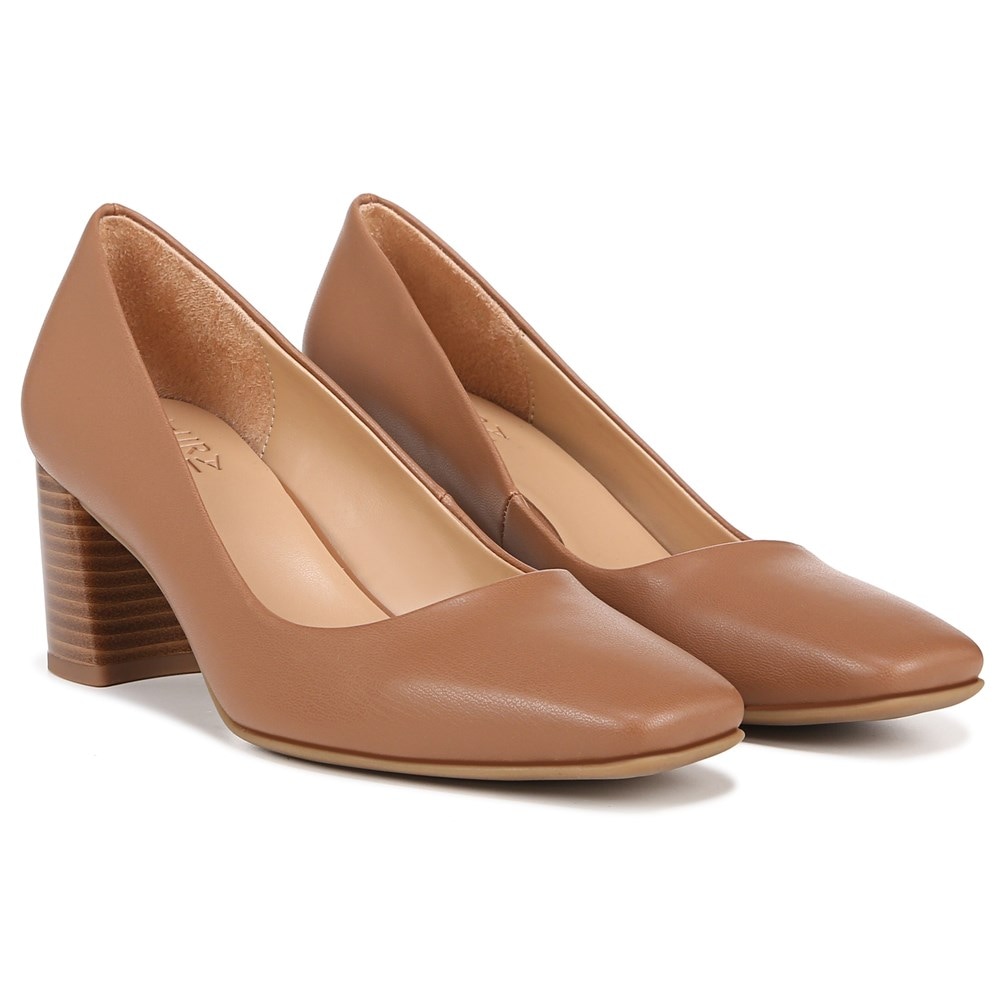 Famous footwear clearance naturalizer