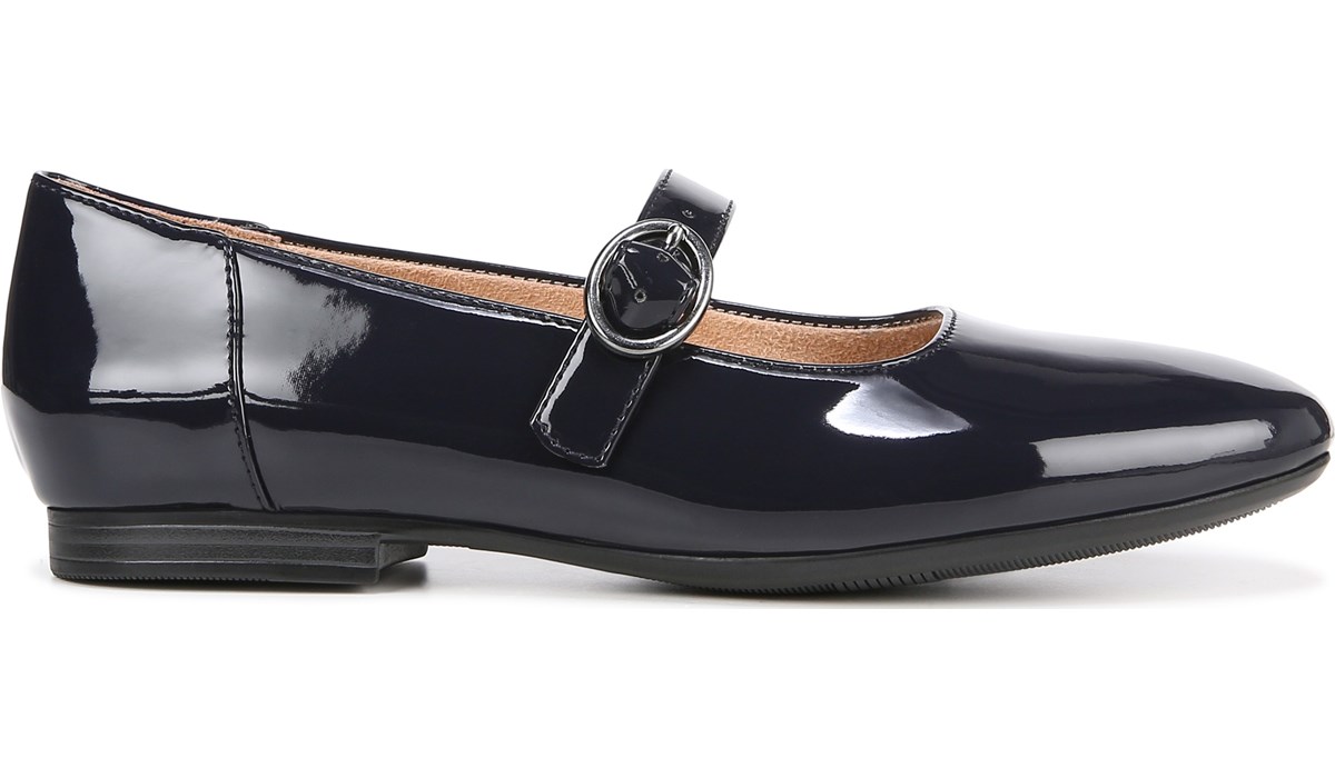 Naturalizer Women s Kelly Medium Wide Mary Jane Flat Famous Footwear