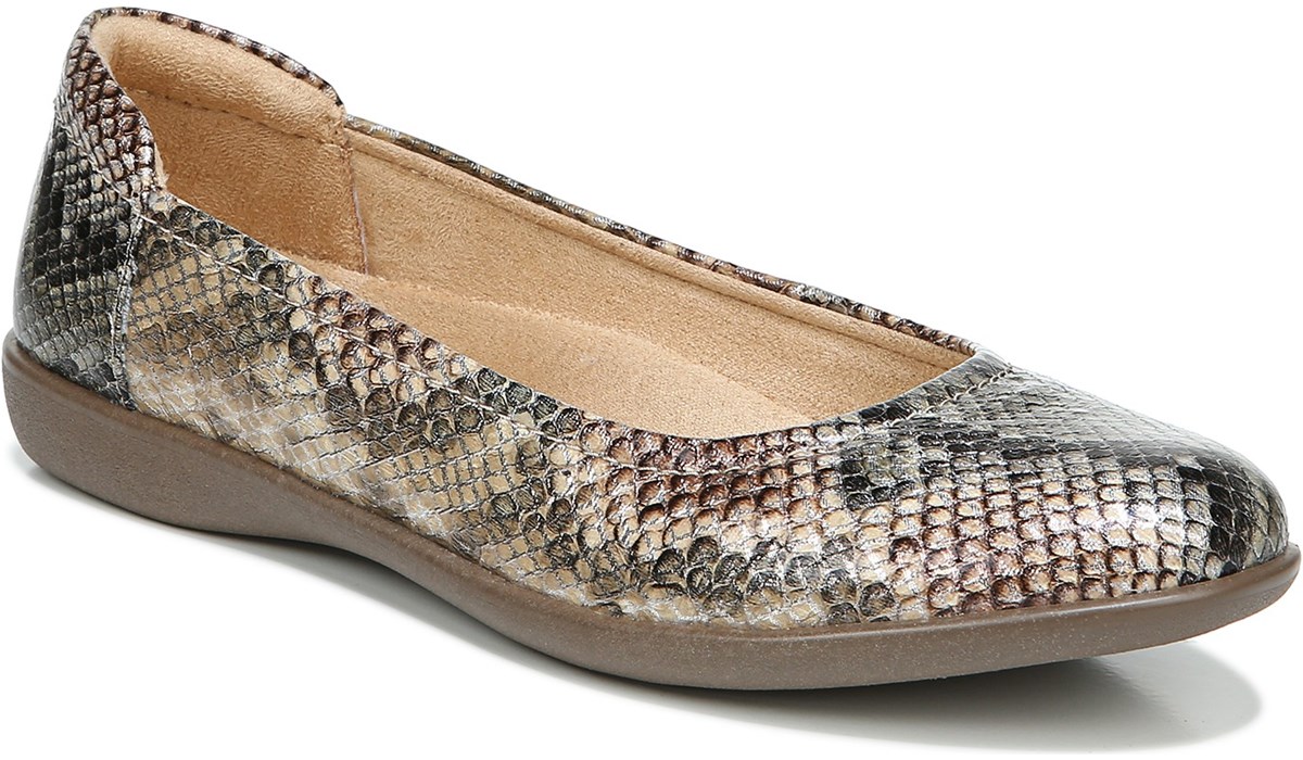 naturalizer flexy flat wide