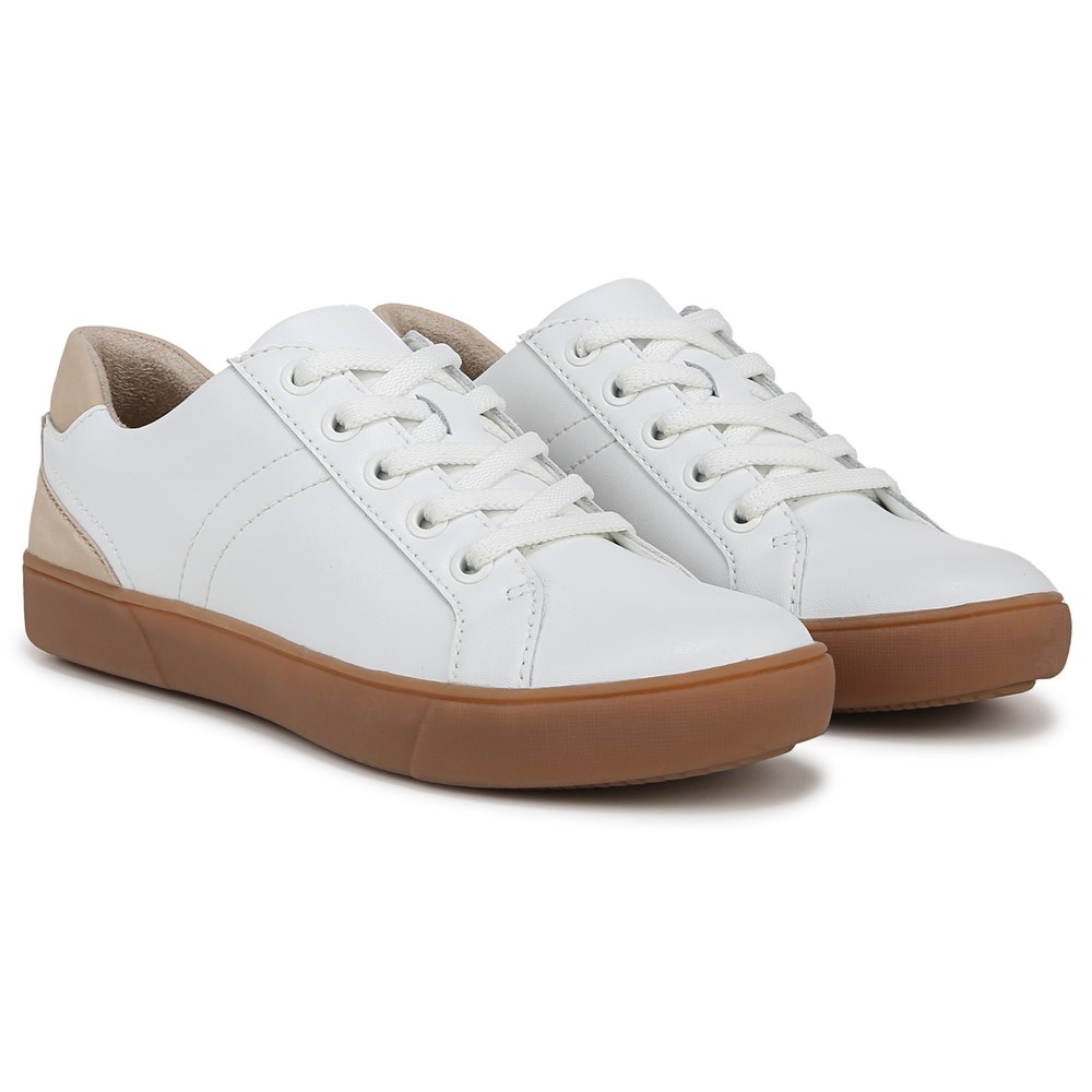 Famous footwear naturalizer on sale