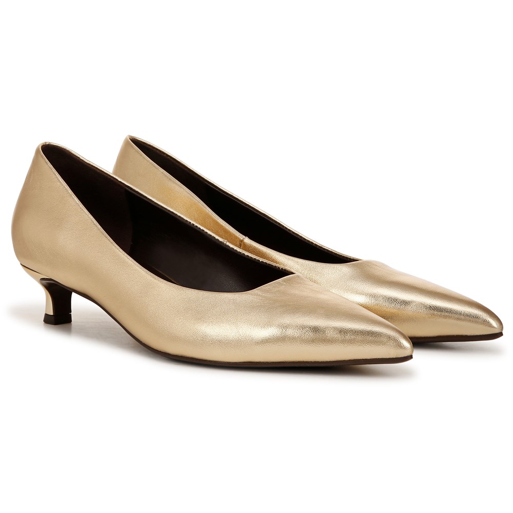 Naturalizer Women's Natalia Kitten Pump | Famous Footwear