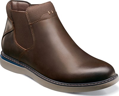 Men's Bayridge Medium/Wide Plain Toe Chelsea Boot