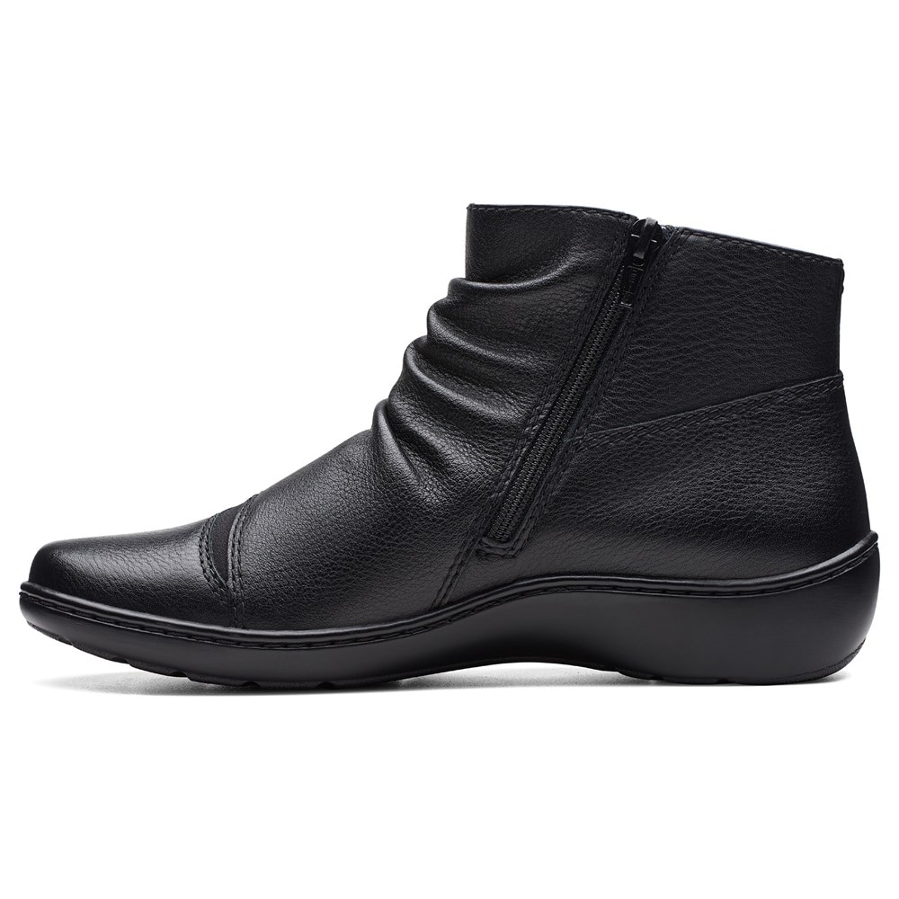 Clarks Narrow/Medium/Wide Ankle Boot | Famous Footwear