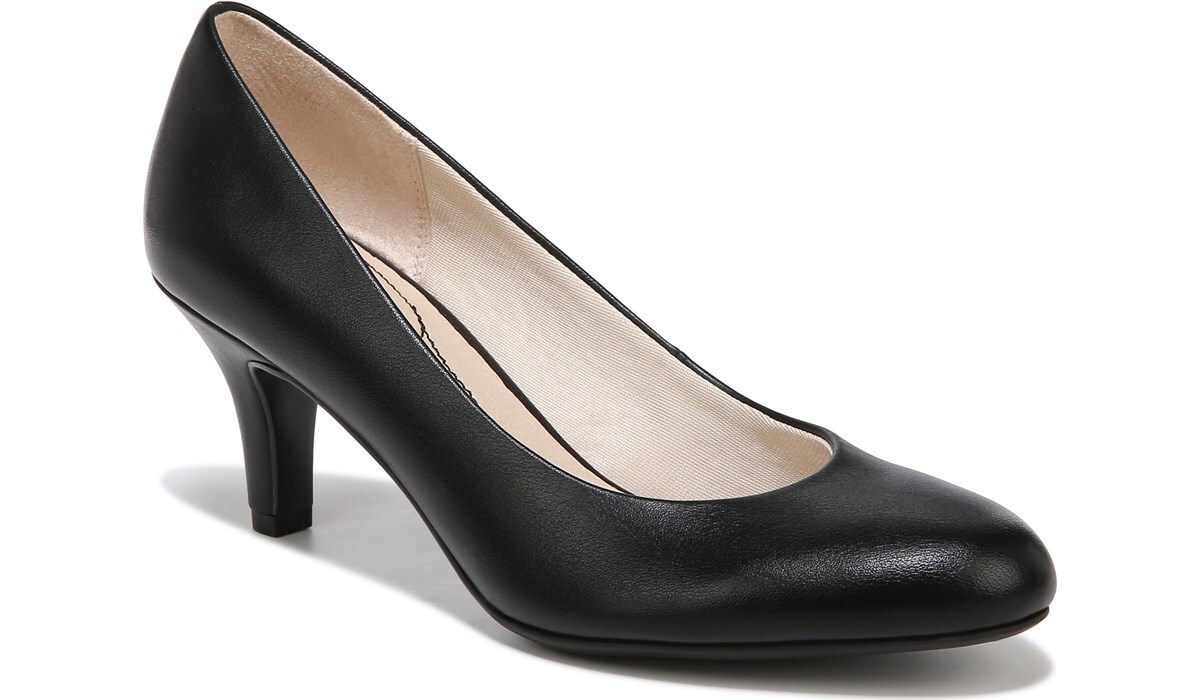 LifeStride Women's Parigi Narrow/Medium/Wide Pump Famous Footwear