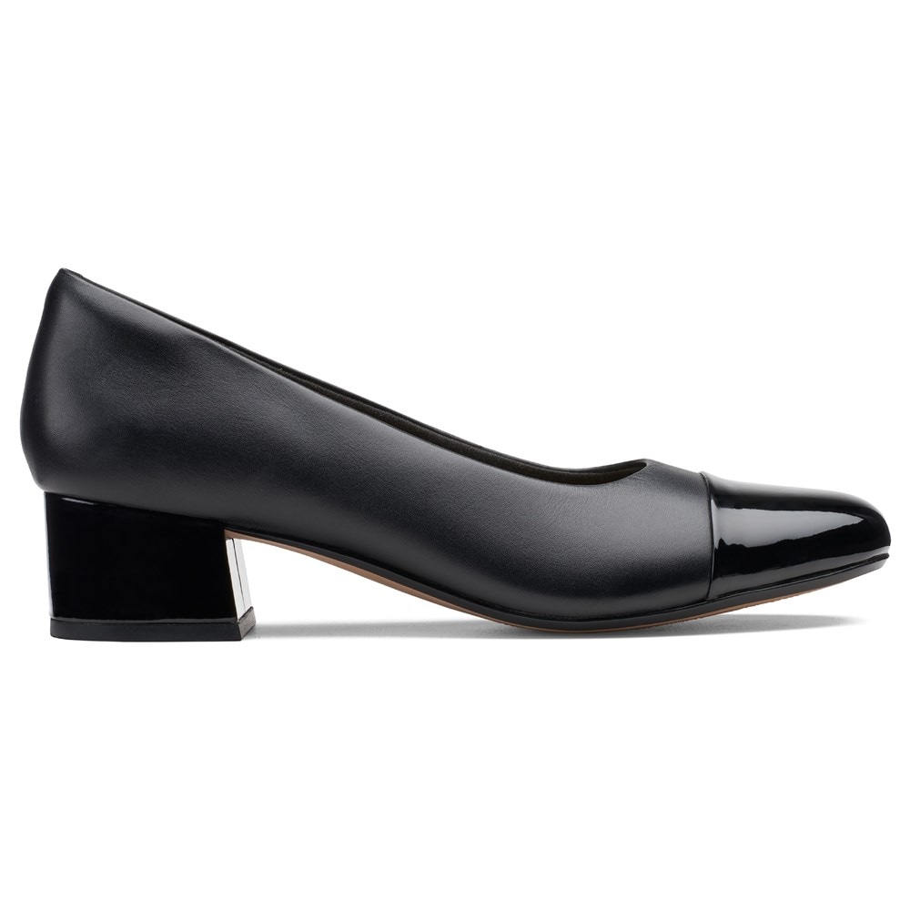 Clarks Women s Marilyn Sara Medium Wide Comfort Pump Famous Footwear