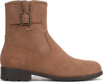 famous footwear puma