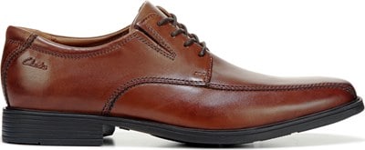 clarks tilden cap toe oxford