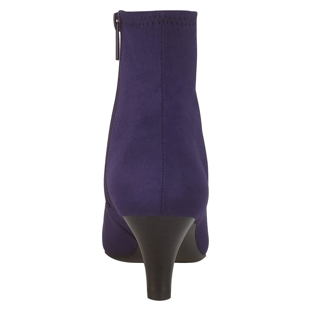 Famous footwear hotsell peep toe booties