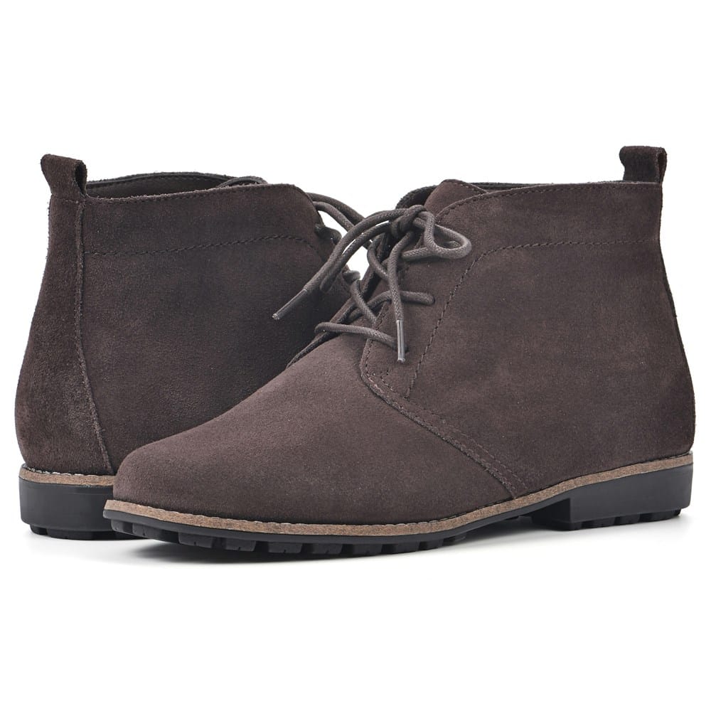 WHITE MOUNTAIN Women's Auburn Chukka Boot - Leather Ankle Boot With Lug Sole