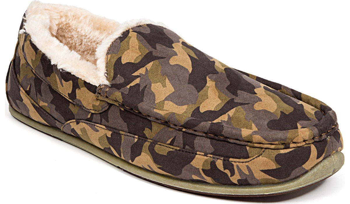 famous footwear mens slippers
