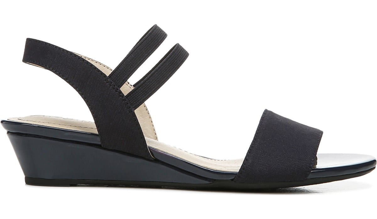 LifeStride Women's Yolo Medium/Wide Wedge Sandal Famous Footwear