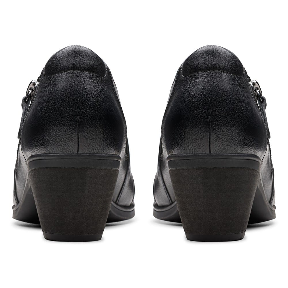 emily商品 Clarks Women's Emily 2 Braley Ankle Bootie | Famous Footwear