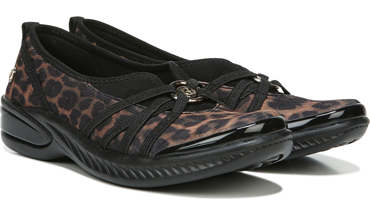 BZees Womens Tiger Slip On Sneaker