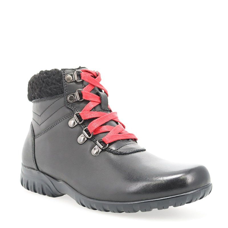 https://www.famousfootwear.com/blob/product-images/20000/08/38/1/08381_pair_feed800.jpg