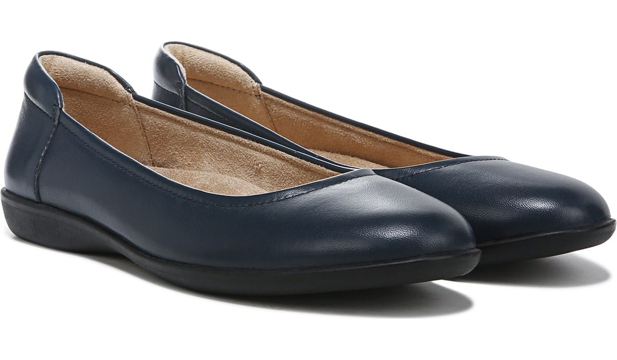 naturalizer leather comfort flats