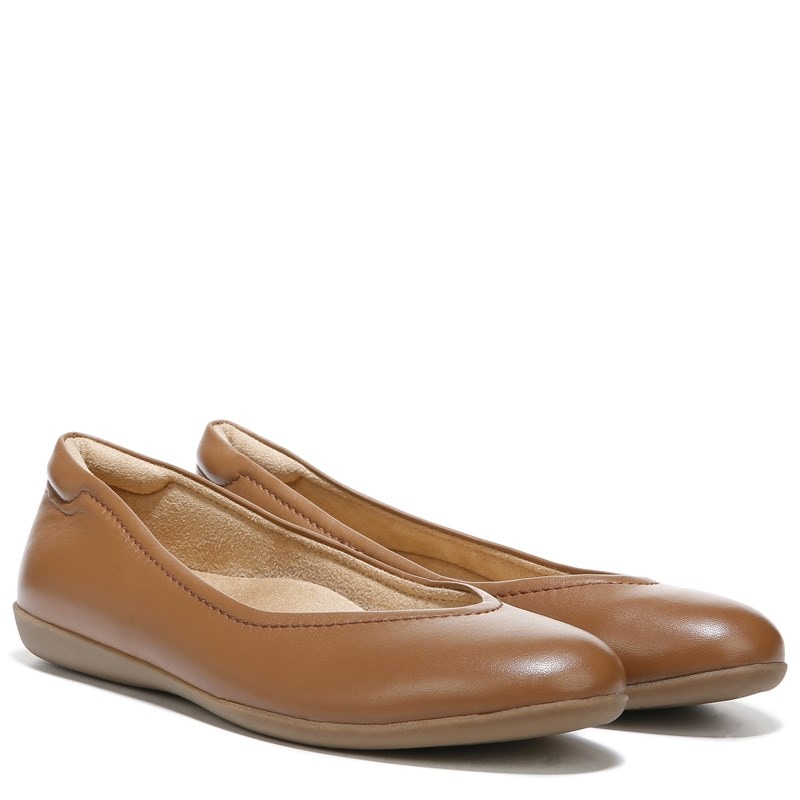 Naturalizer Women's Vivienne Ballet Flat Shoes (English Tea Leather) - Size 6.0 W