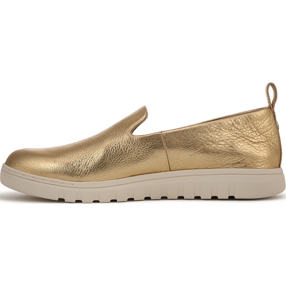 (取寄) バイオニック レディース アップタウン ウイルエー VIONIC women Uptown Willa Gold Leather Vionic Women's Uptown Willa Slip On Flat | Famous Footwear