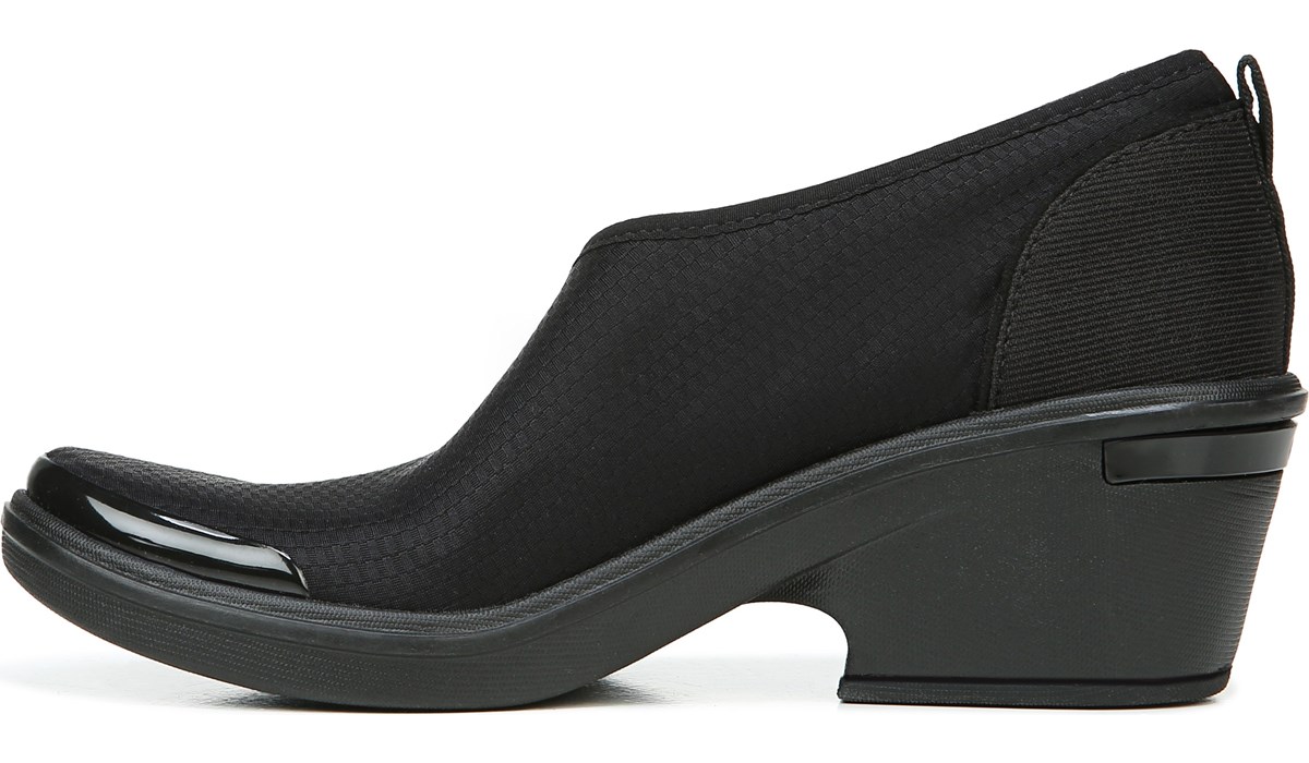 size 11 wide womens booties