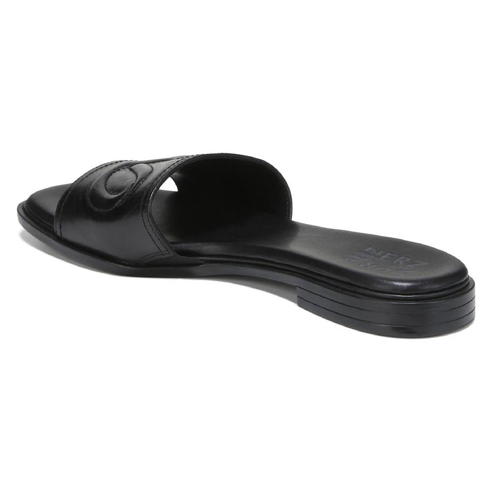 Naturalizer Women's Genevieve Slide Sandal | Famous Footwear