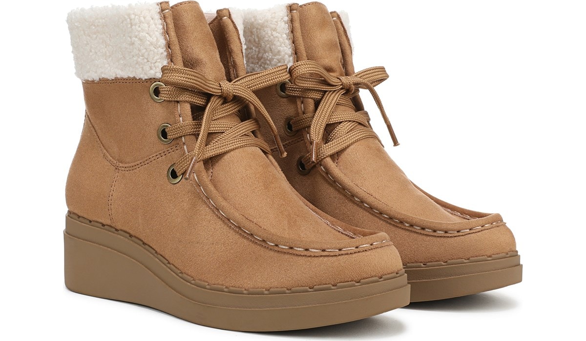 famous footwear snow boots for women