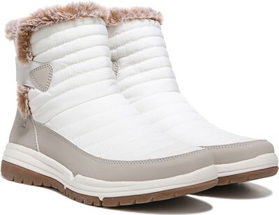 13 wide snow boots