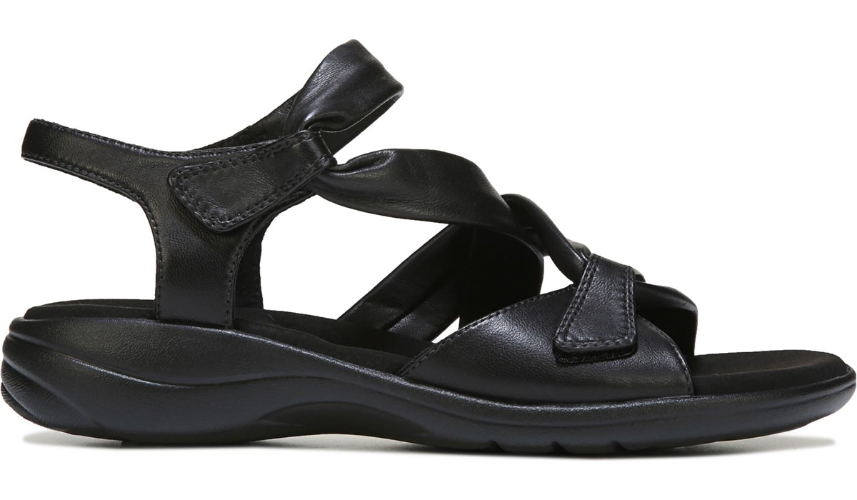 clarks saylie loop sandals