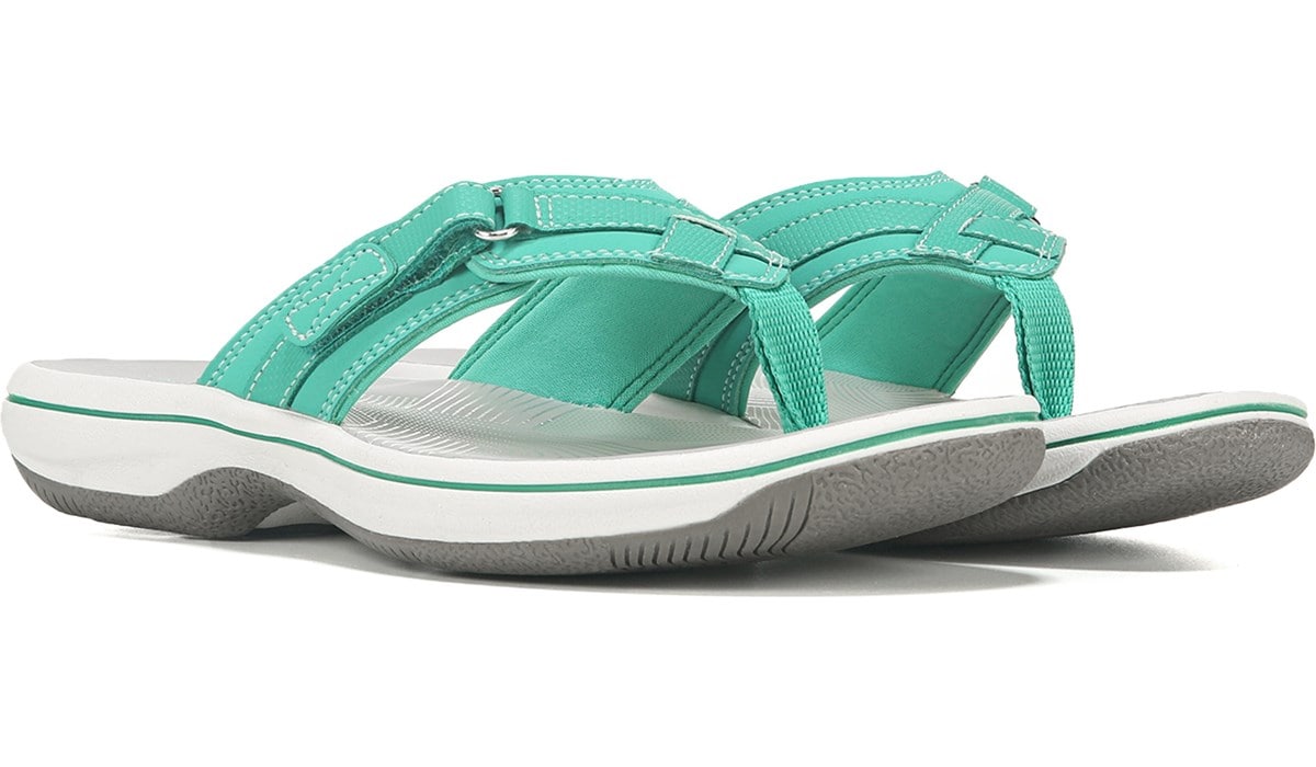 clarks cloudsteppers flip flops