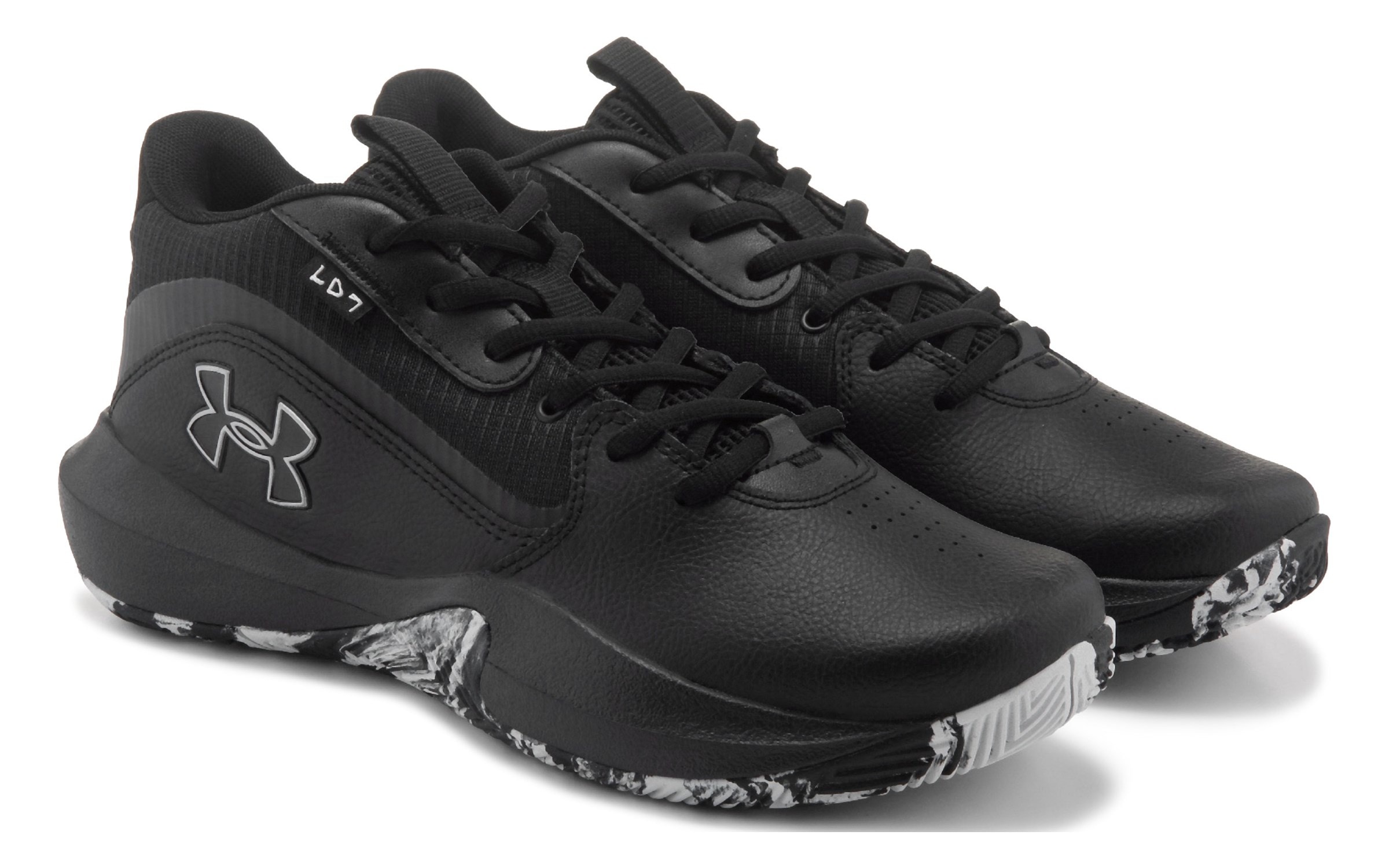 Under armour basketball shoes for men hotsell