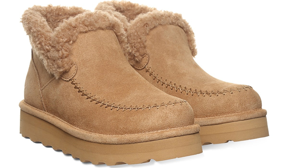 Bearpaw Women's Maeve Platform Lo Winter Boot, Boots, Famous Footwear