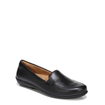 Famous footwear shop natural soul