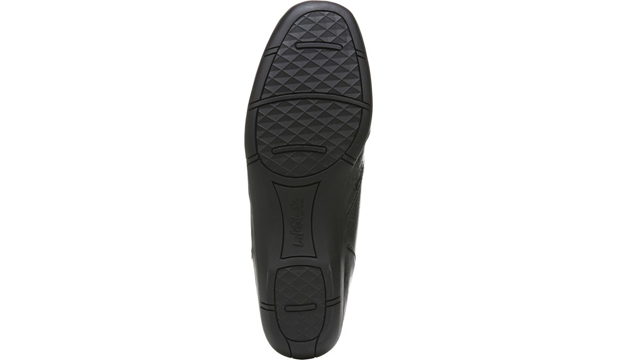 black flats narrow width
