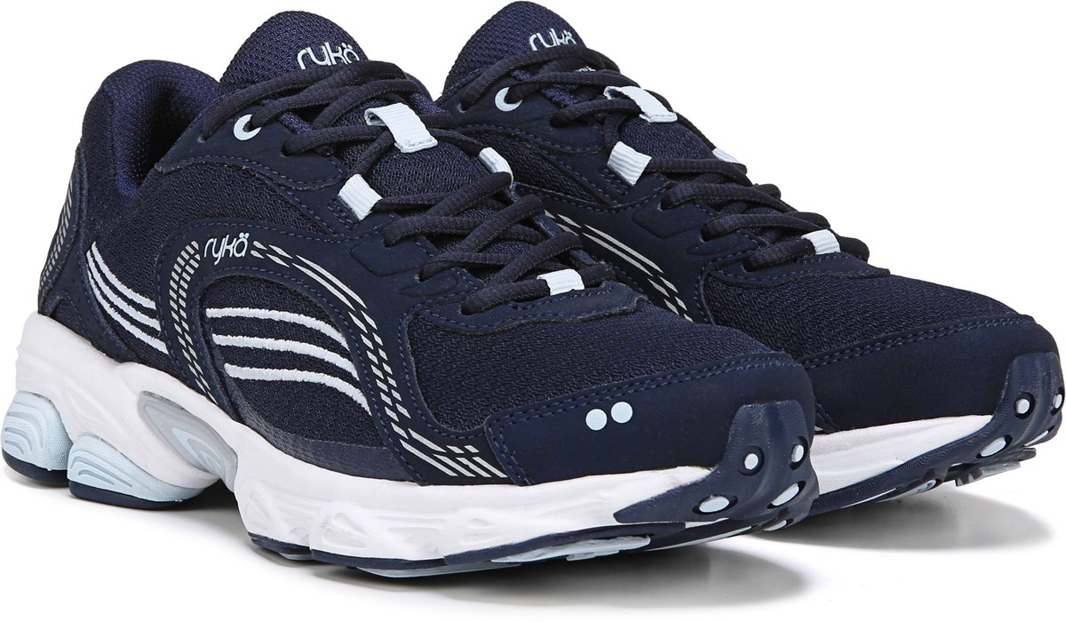 volleyball shoes famous footwear