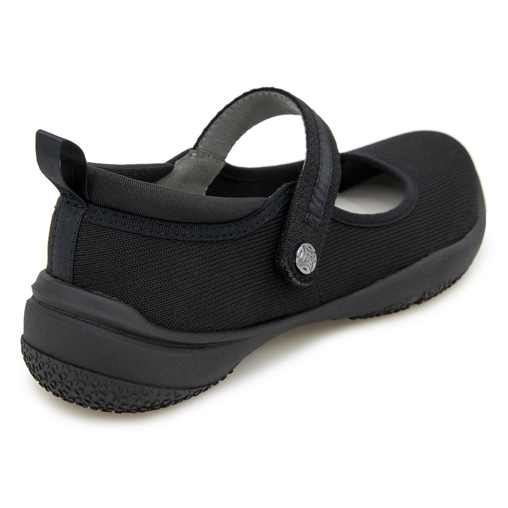 JBU Women's Merry Mary Jane | Famous Footwear